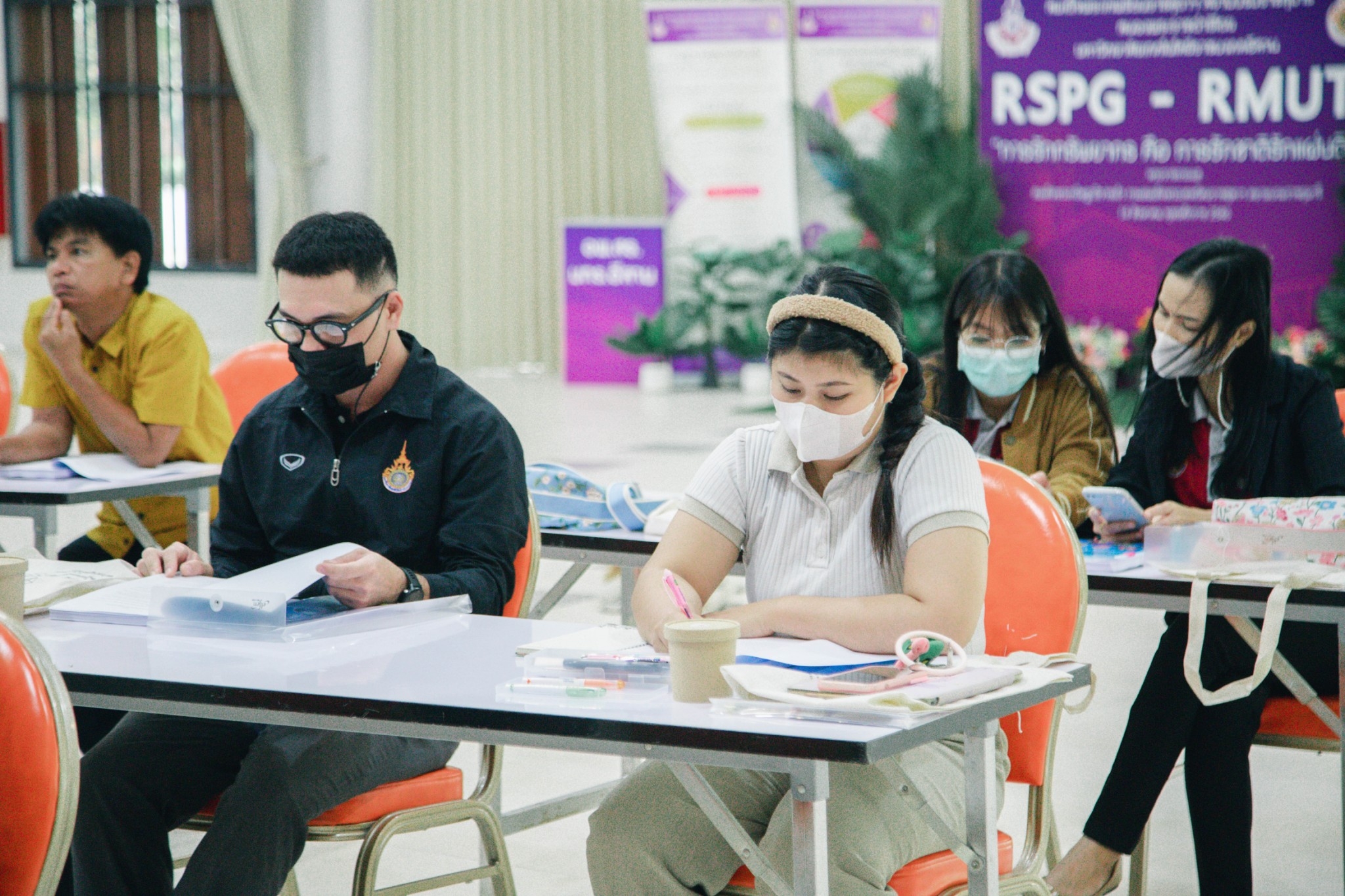 LINE_ALBUM_การฝึกอบรมปฏิบัติการงานสวน พฤกษศาสตร_17