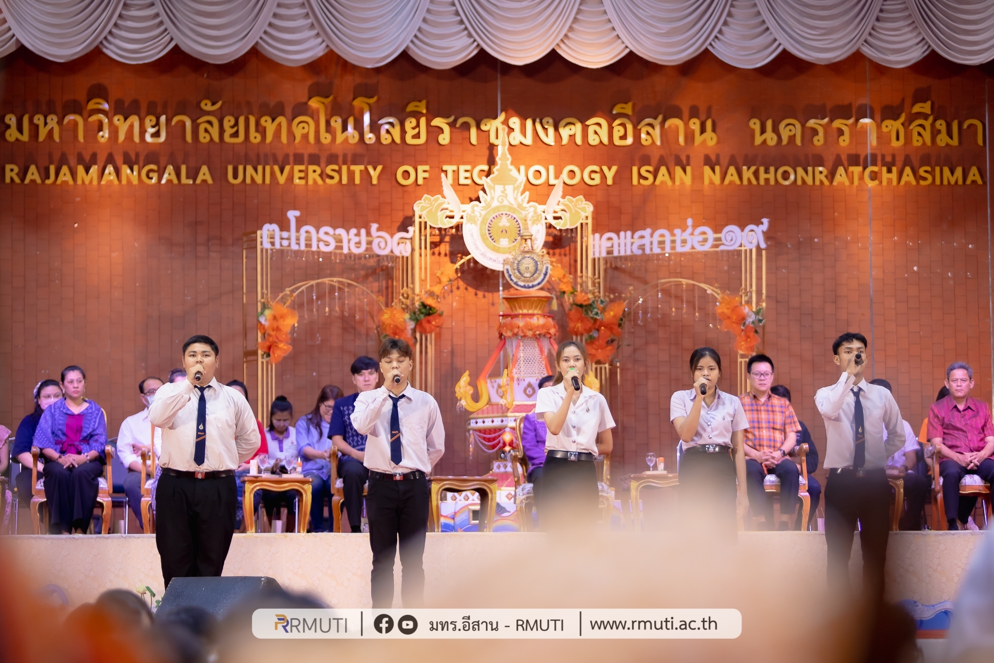 LINE_ALBUM_ก้าวแรก มทร.อีสาน แคแสดช่อที่ ๑๙_๒๓๐๗๐๓_11