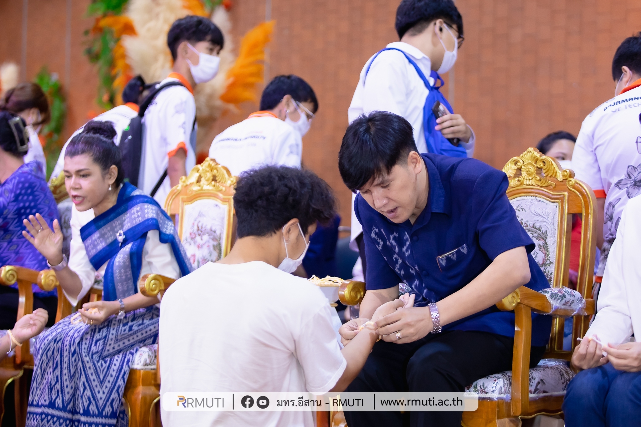 LINE_ALBUM_ก้าวแรก มทร.อีสาน แคแสดช่อที่ ๑๙_๒๓๐๗๐๓_20