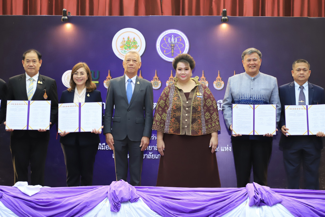 425c1ab19af28074a8b6a97c4eabedbc6797ec224823d6773c7a8aa0f7416834