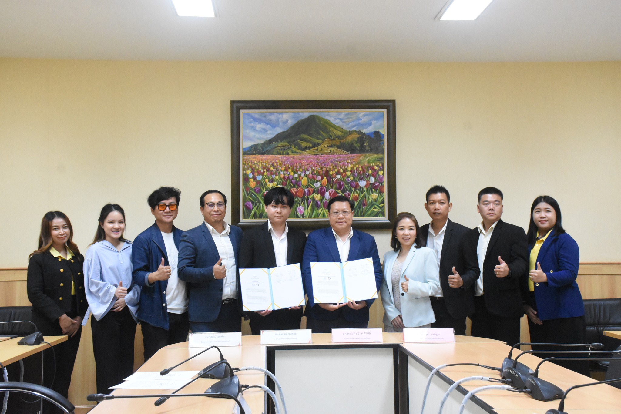 432667902_914962970637610_6383048422277922602_n