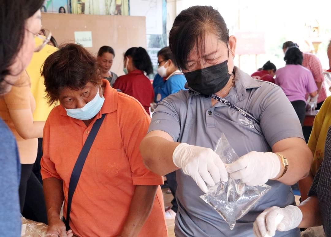 LINE_ALBUM_ถ่ายทอดการแปรรูปผลิตภัณฑ์จากพืชสมุนไ_240307_10