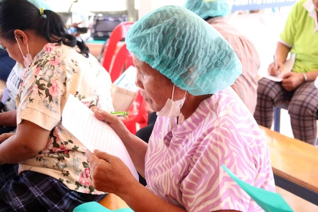 LINE_ALBUM_ถ่ายทอดการแปรรูปผลิตภัณฑ์จากพืชสมุนไ_240307_13