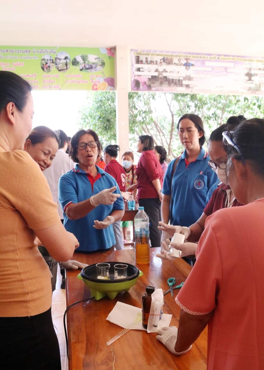 LINE_ALBUM_ถ่ายทอดการแปรรูปผลิตภัณฑ์จากพืชสมุนไ_240307_3