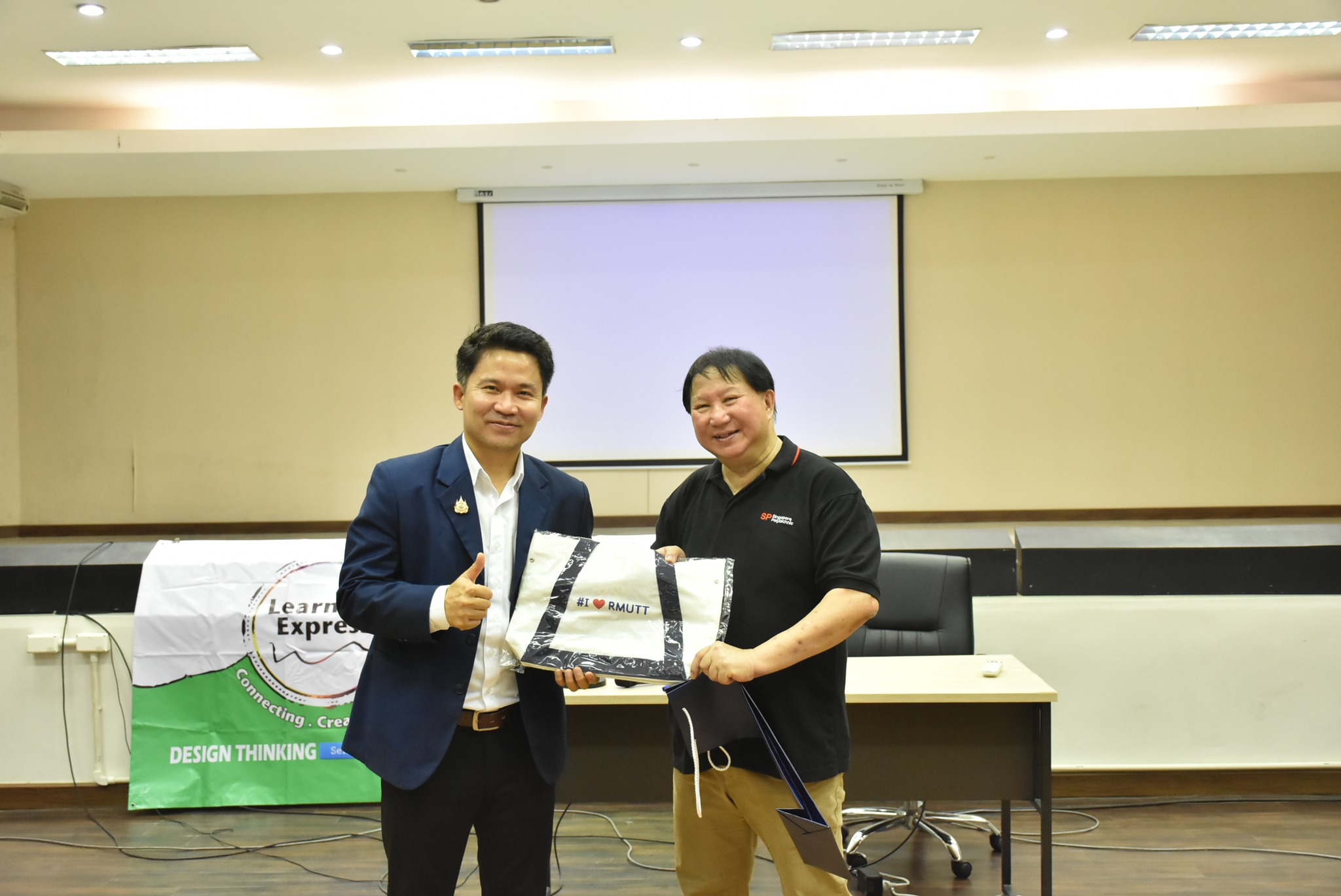 434652719_935151908617272_4388744868708239913_n