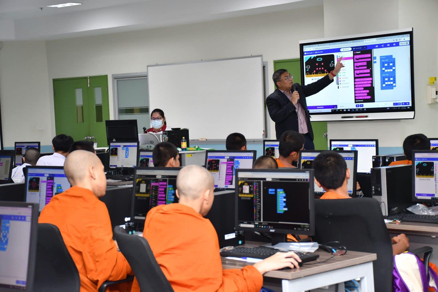 448908752_865906815570612_5723515335047978101_n