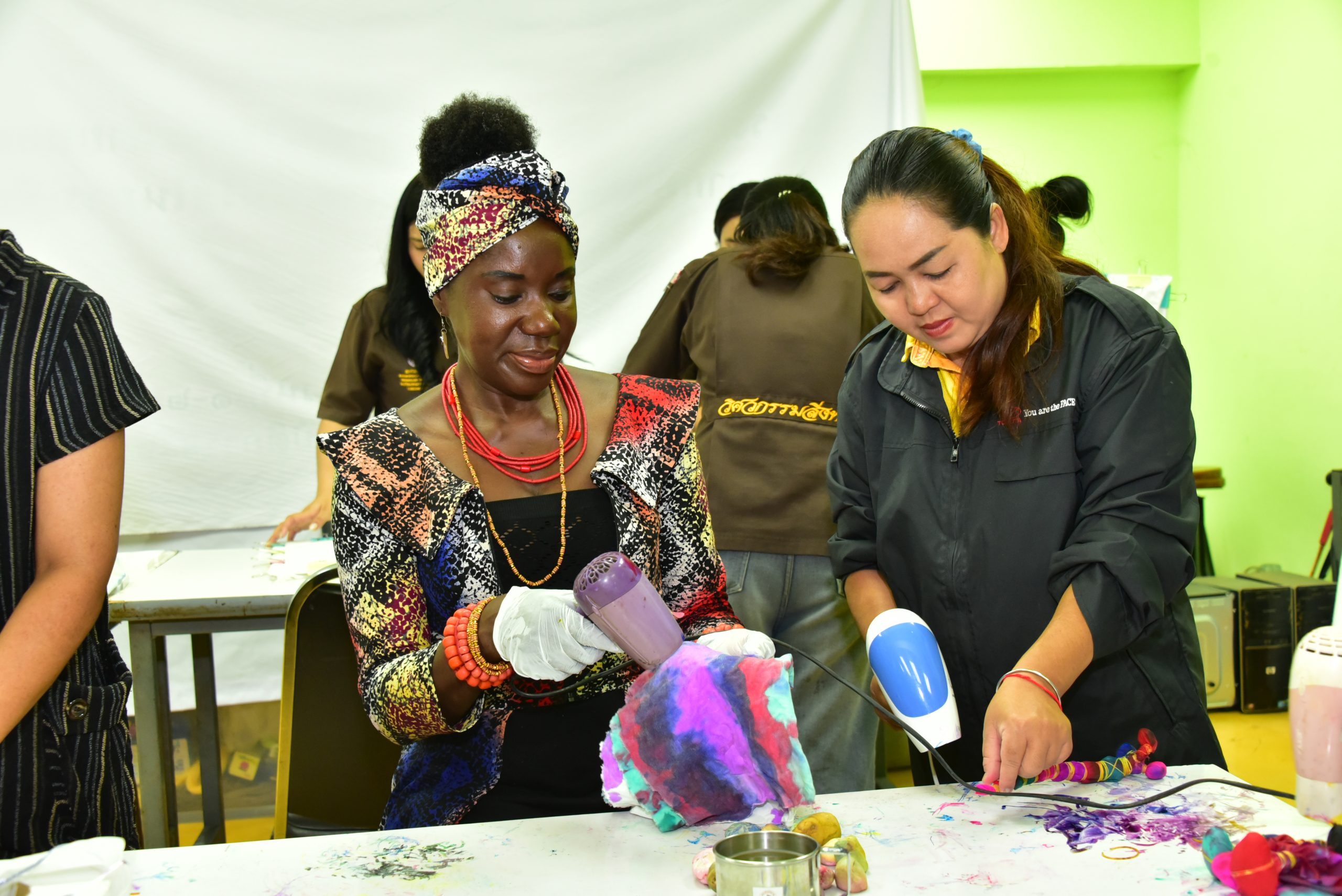 20250910-RMUTT-Weaves-Global-Creativity-12