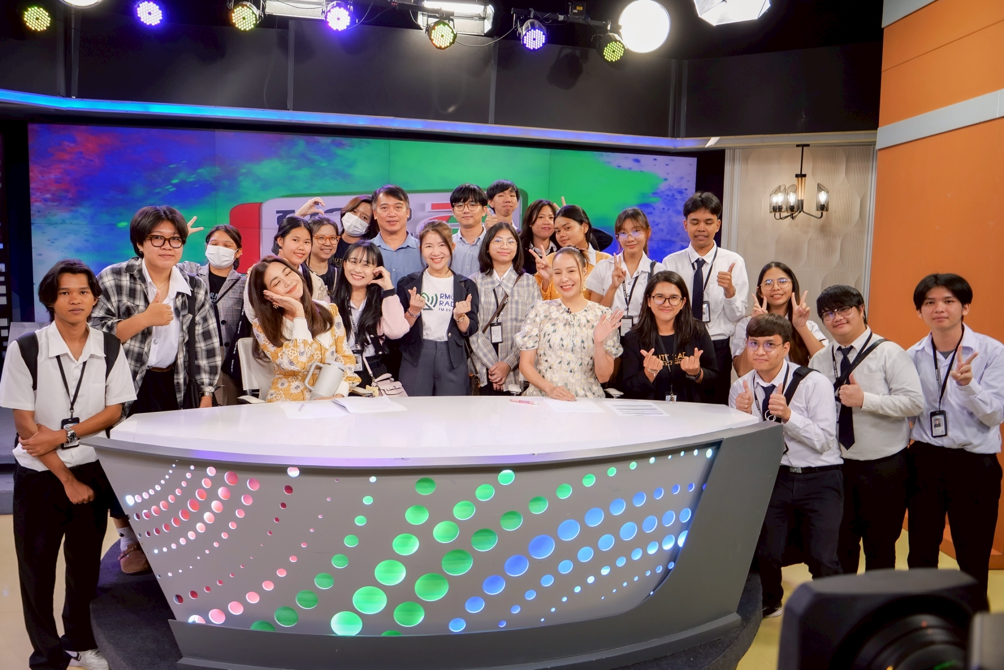 LINE_ALBUM_ดูงานช่อง 3_250930_23