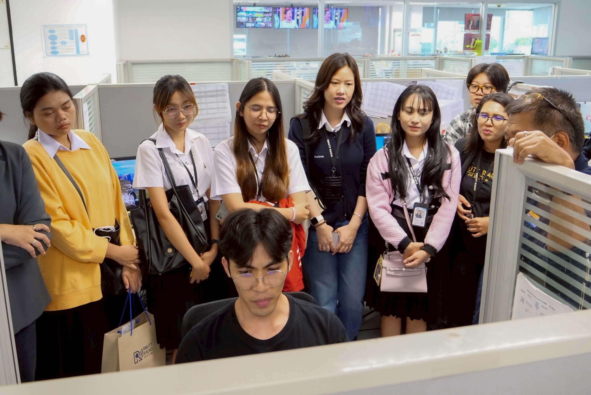 LINE_ALBUM_ดูงานช่อง 3_250930_3