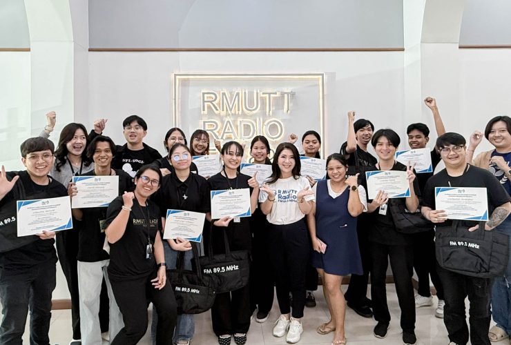 สถานีวิทยุกระจายเสียง มทร.ธัญบุรี จัดกิจกรรมมอบใบประกาศนียบัตรให้แก่นักศึกษาสหกิจศึกษา ประจำปีการศึกษา 2568