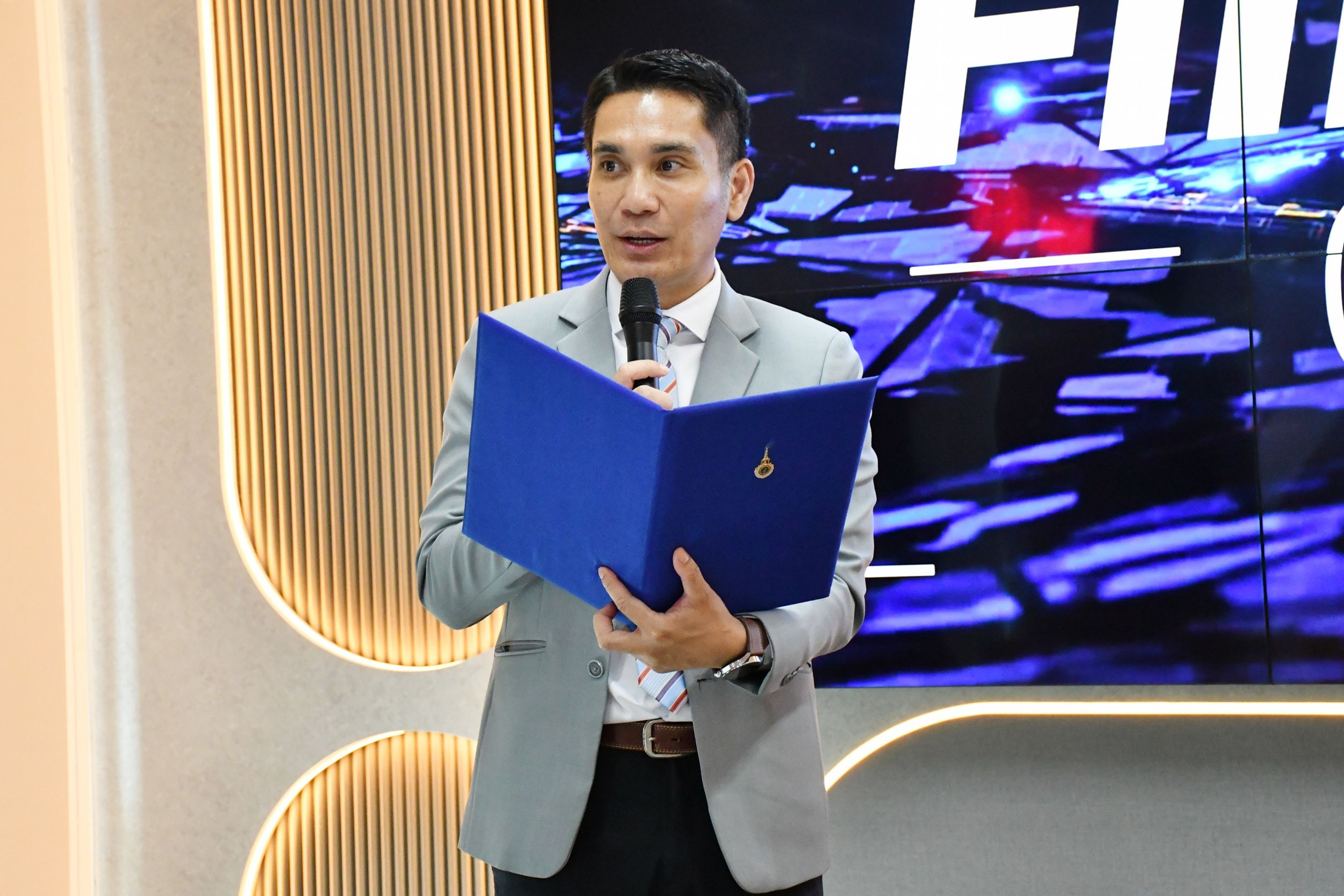 พิธีเปิด-ห้อง-FIN-Lab-_03-1