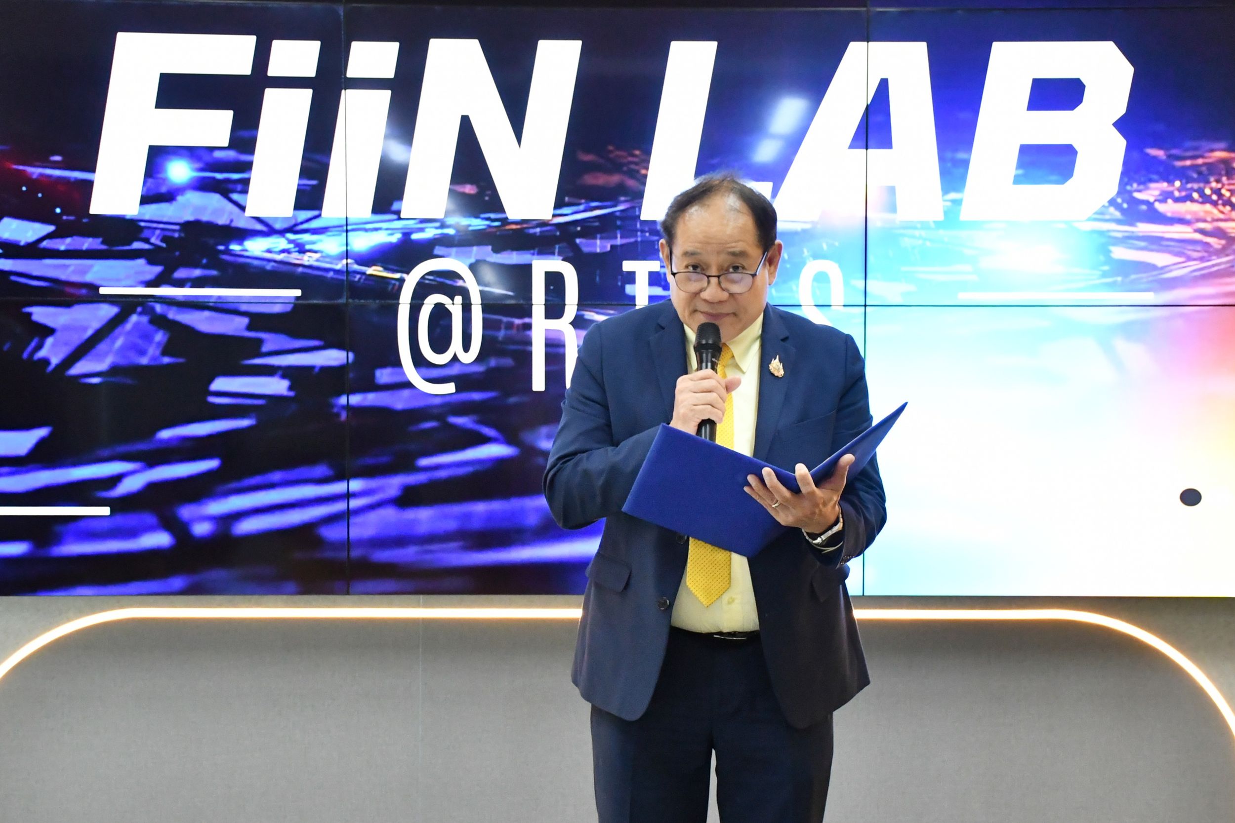 พิธีเปิด-ห้อง-FIN-Lab-_04-1