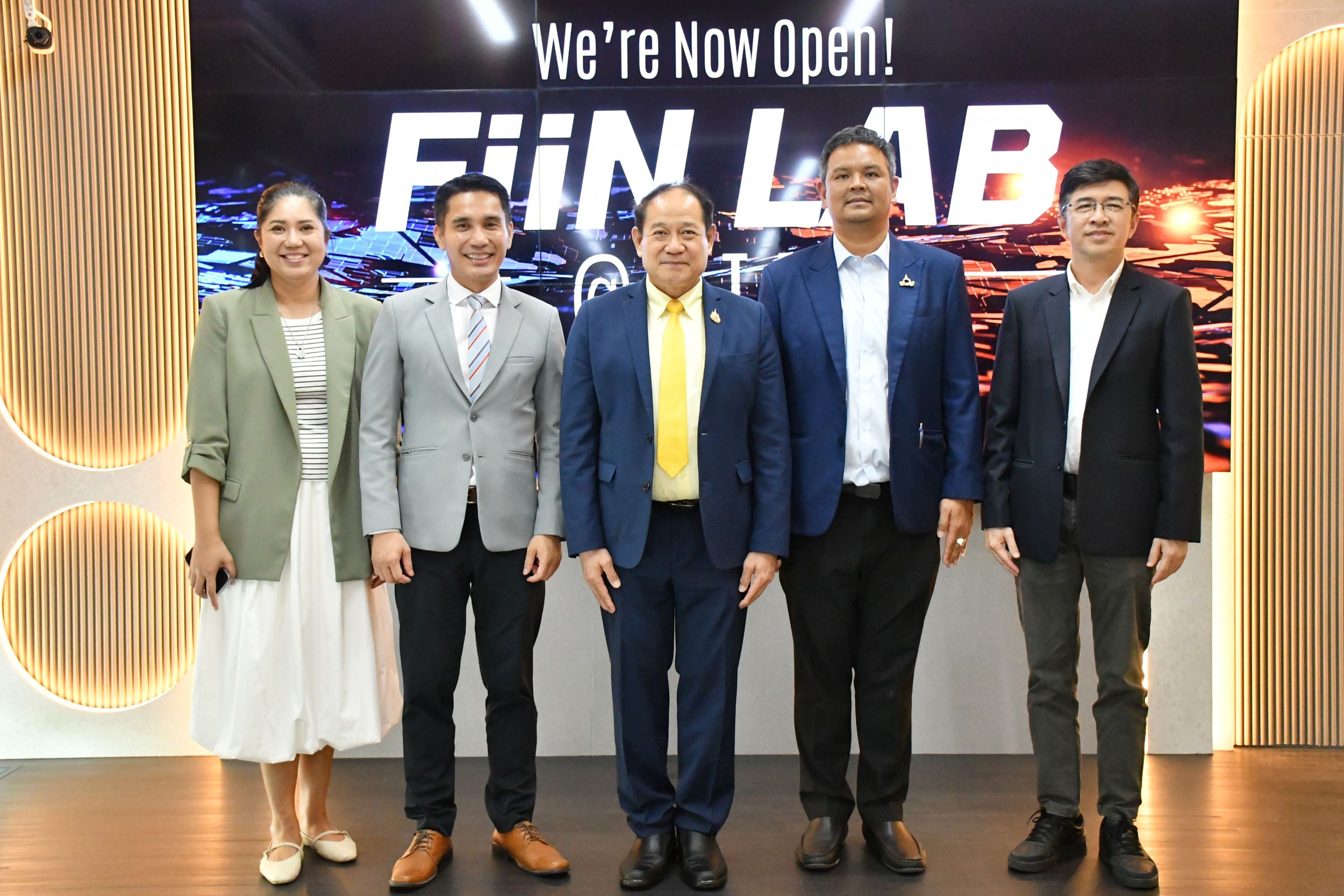 พิธีเปิด-ห้อง-FIN-Lab-_12-1