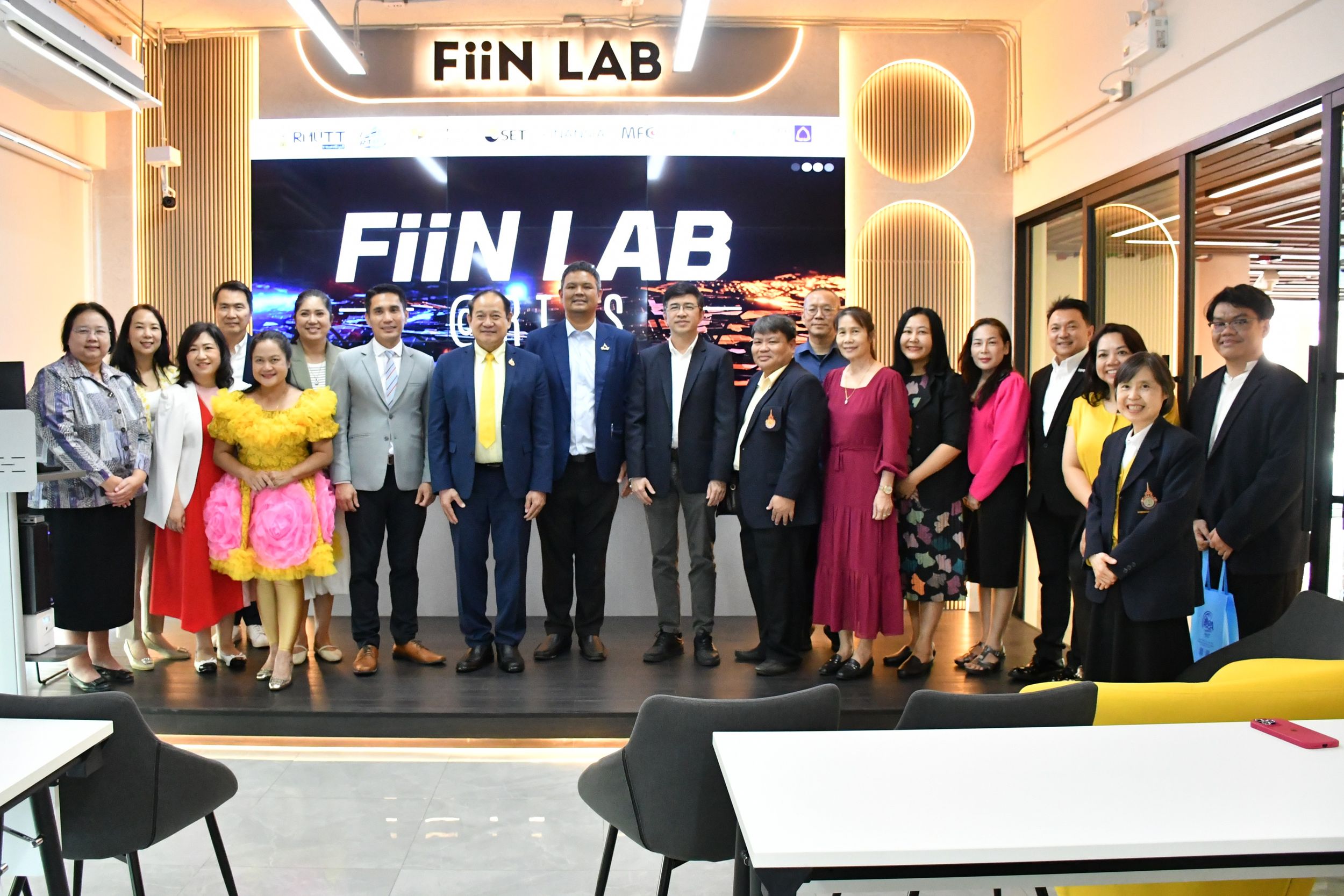 พิธีเปิด-ห้อง-FIN-Lab-_13-1