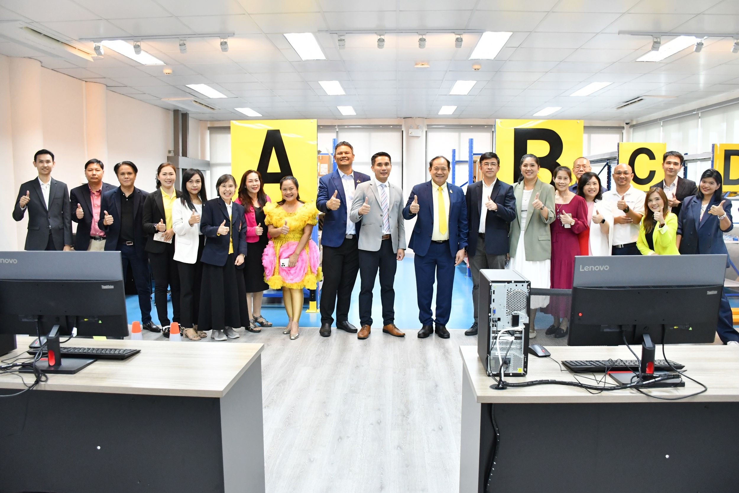 พิธีเปิด-ห้อง-FIN-Lab-_15-1