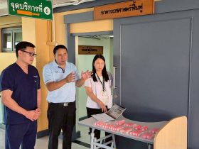 มทร.ล้านนา มอบอุปกรณ์การแพทย์ให้ มช