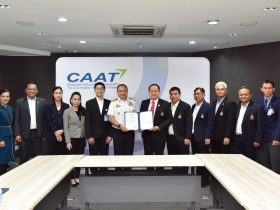 มทร.ธัญบุรี เข้ารับมอบใบรับรอง สถาบันฝึกอบรมนายช่างภาคพื้นดิน กพท. ตอกย้ำคุณภาพหลักสูตรการผลิตบุคลากรด้านการบินสู่มาตรฐานสากล
