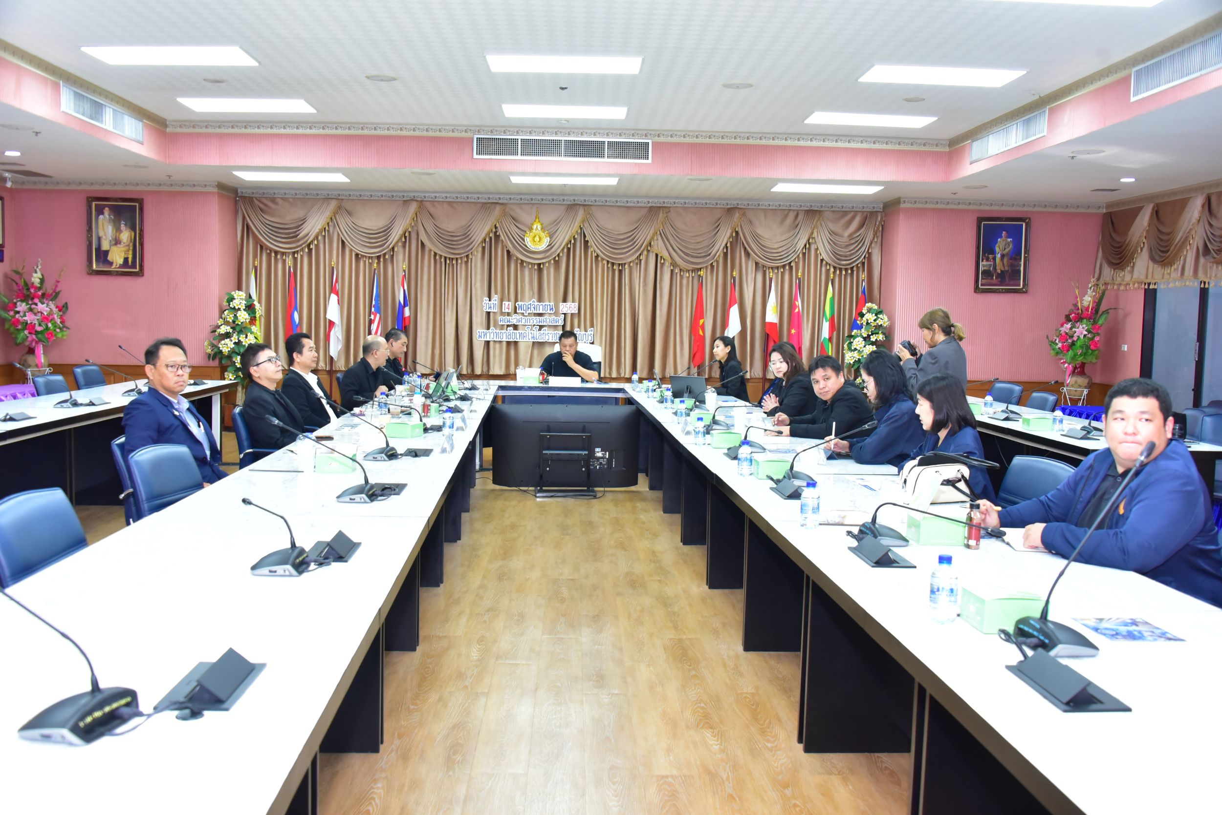 คณะวิศวกรรมศาสตร์ ต้อนรับคณะทำงาน EEC