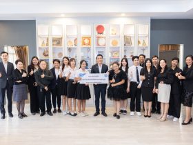 บริหารธุรกิจ มอบทุนให้ทีม R D D ชนะเลิศกรุงศรีอุดมศึกษาอาสาพัฒนา 2568