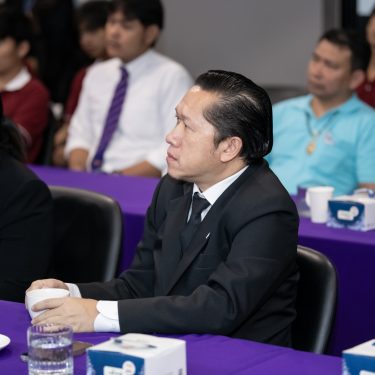 ผลิตบัณฑิตพันธุ์ใหม่