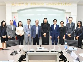 ให้การต้อนรับ Shanghai Jian Qiao University_10