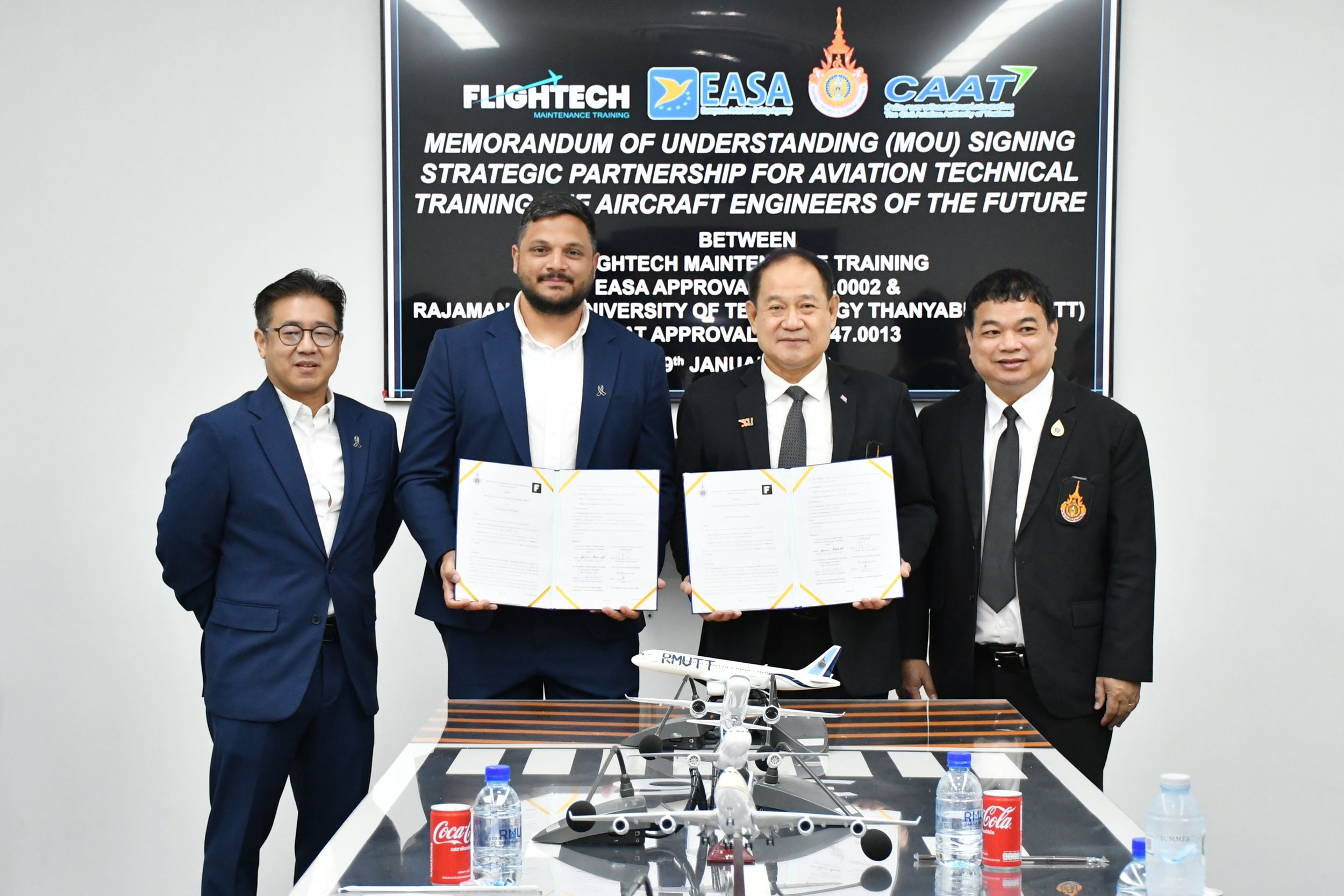 มทร.ธัญบุรี จับมือ Flightech Maintenance Training