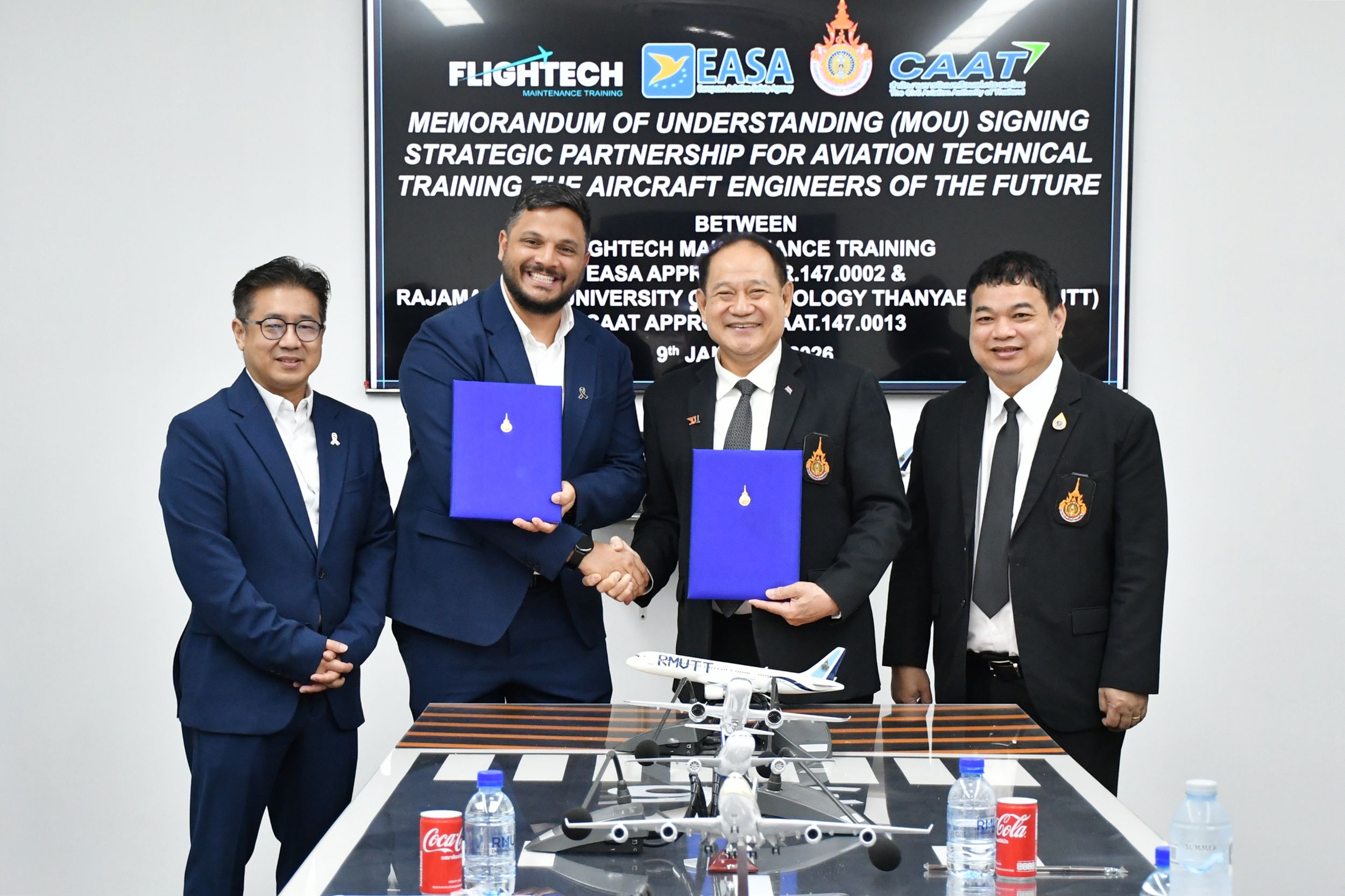 มทร.ธัญบุรี จับมือ Flightech Maintenance Training