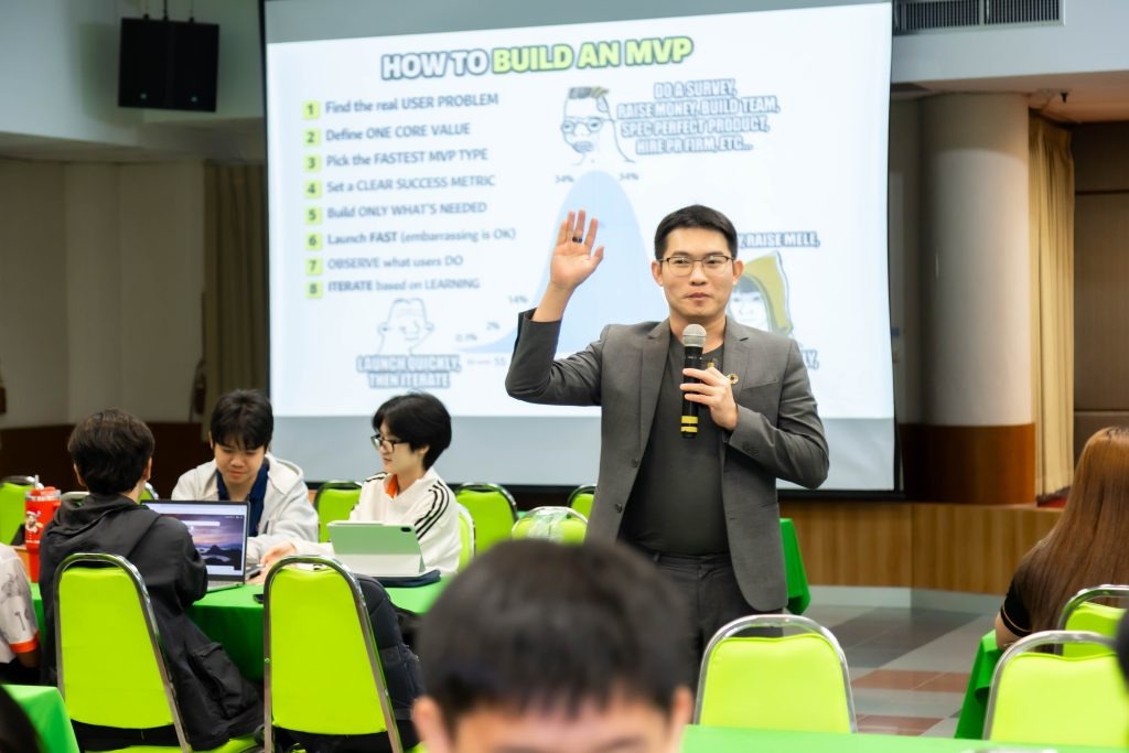 มทร.อีสาน จัดโครงการเร่งสร้างผู้ประกอบการเทคโนโลยีแบบเข้มข้น