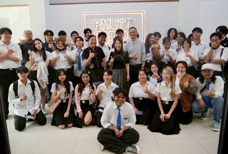 นักศึกษาปีท 1 และเทียบโอน มทร.ตะวันออก ดูงาน