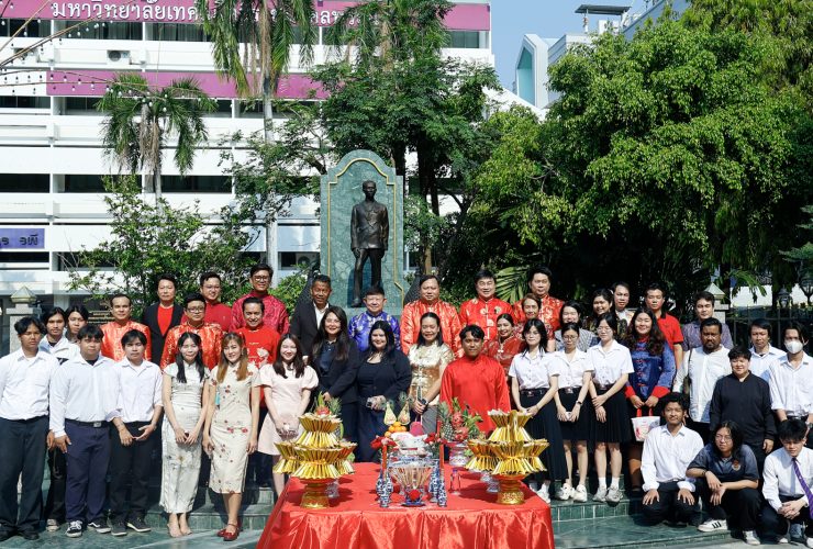 ราชมงคลพระนคร จัดกิจกรรมตรุษจีนปีม้า