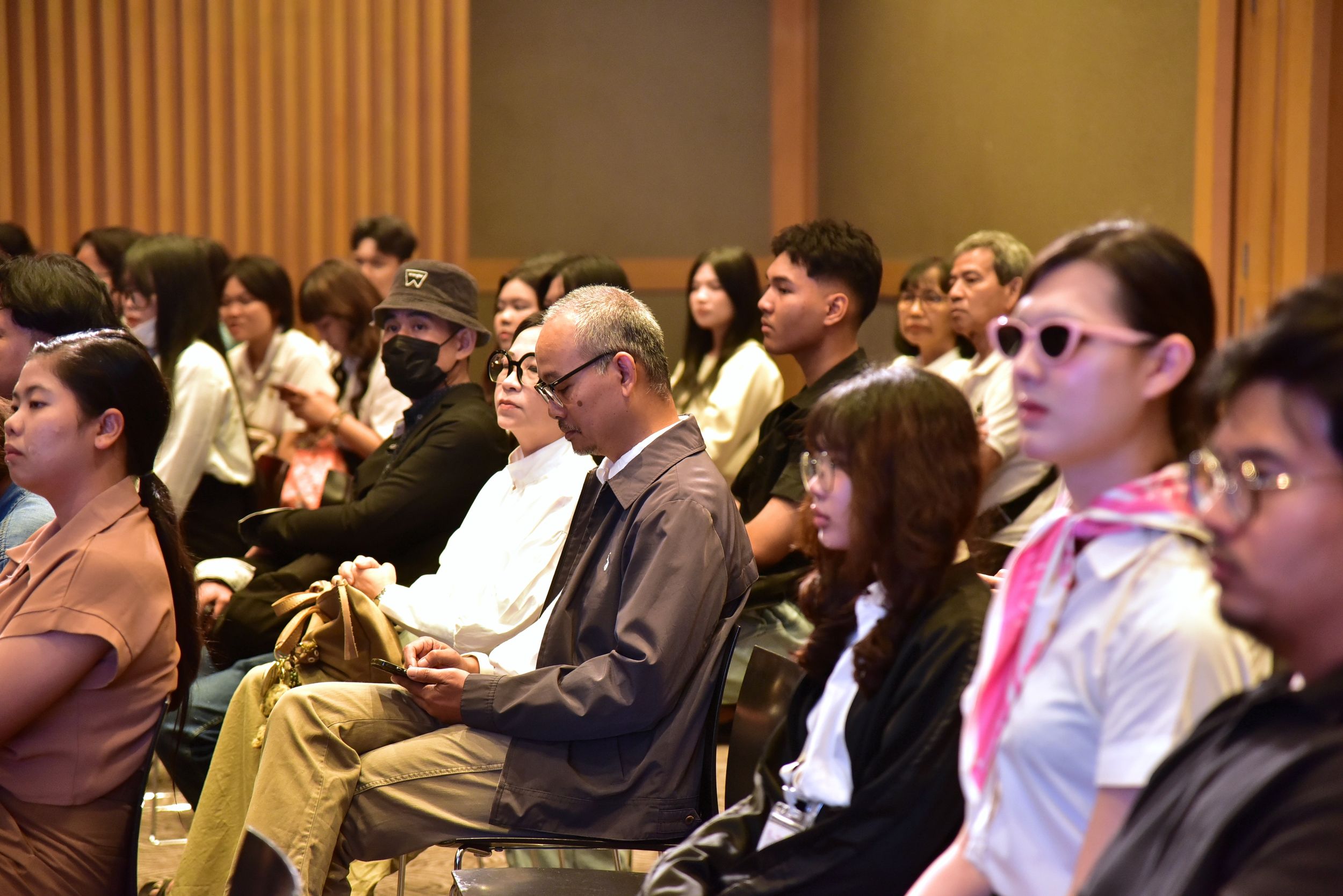 นิทรรศการศิลปนิพนธ์ สุริยศิลป์