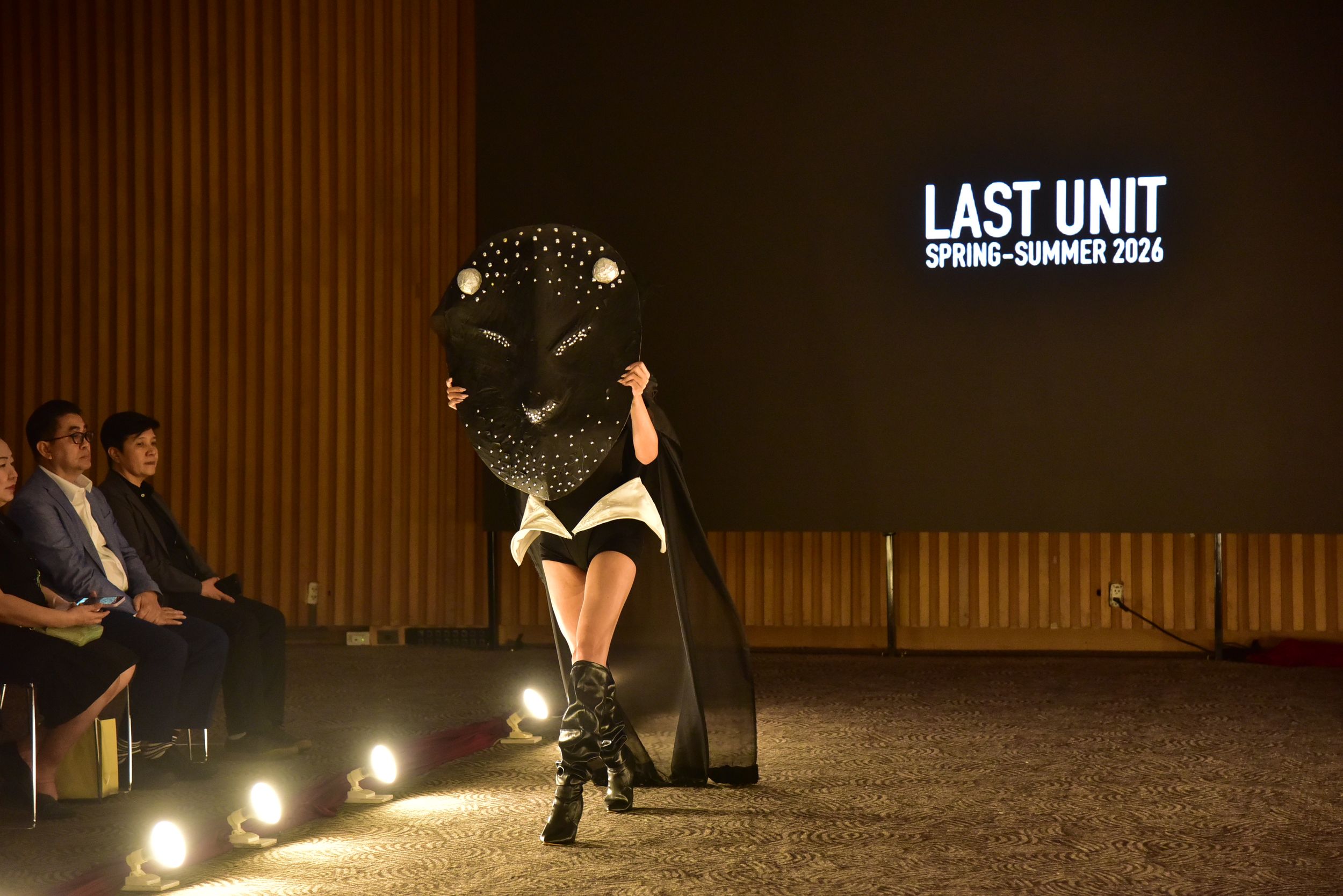 นิทรรศการศิลปนิพนธ์ สุริยศิลป์