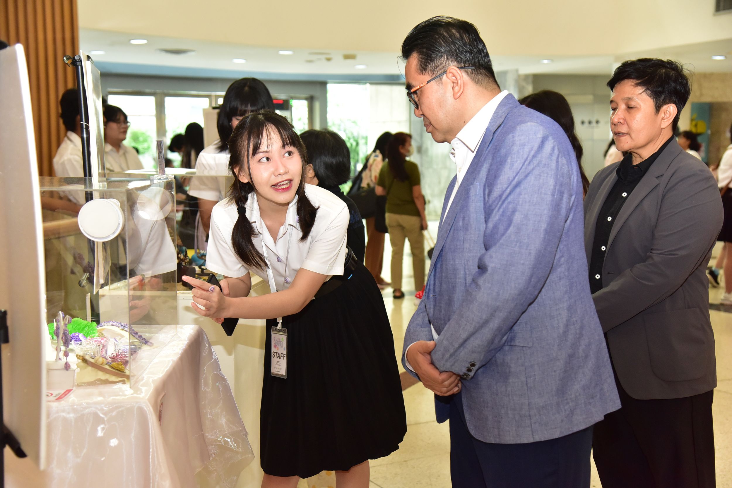 นิทรรศการศิลปนิพนธ์ สุริยศิลป์