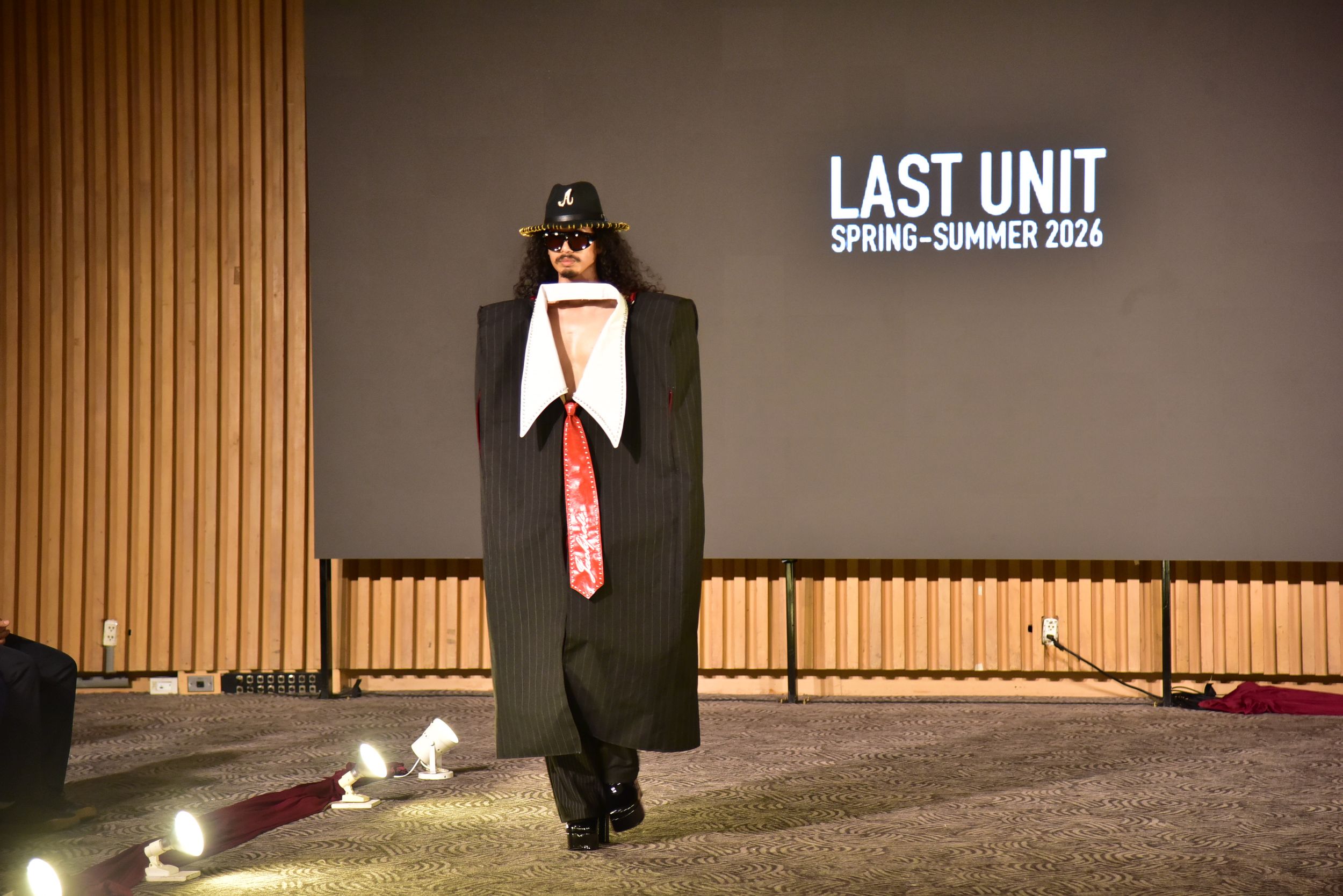 นิทรรศการศิลปนิพนธ์ สุริยศิลป์