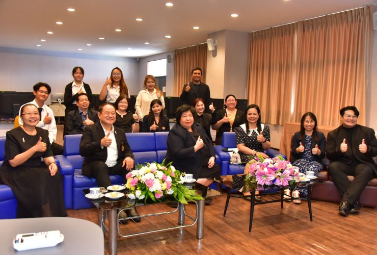 จัดแข่งขันเขียนเรียงความภาษาอังกฤษนานาชาติ