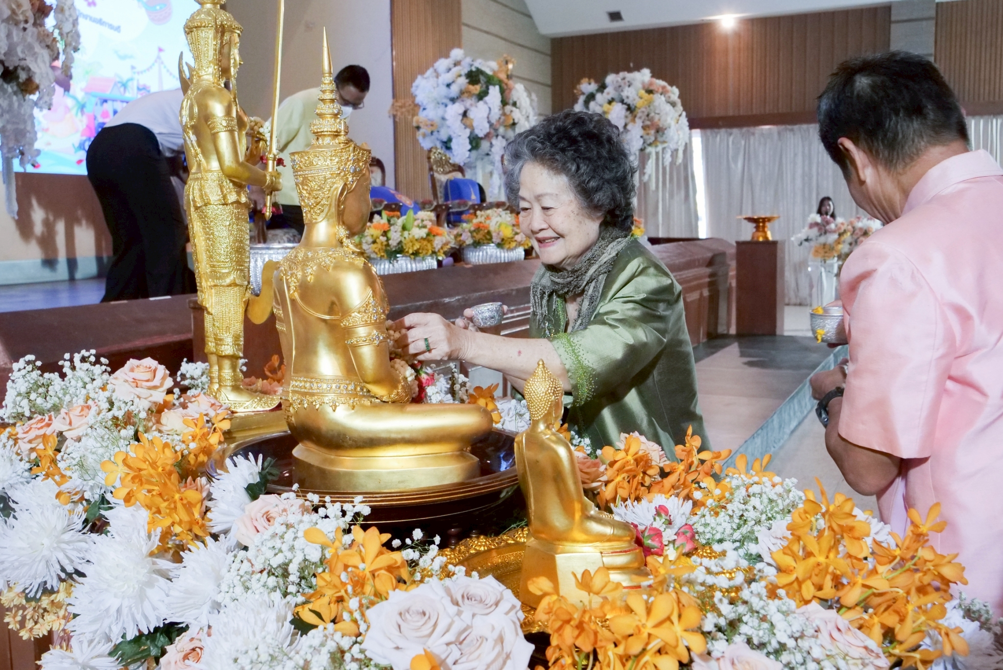 มทร.ธัญบุรี สรงน้ำพระ_260409_51