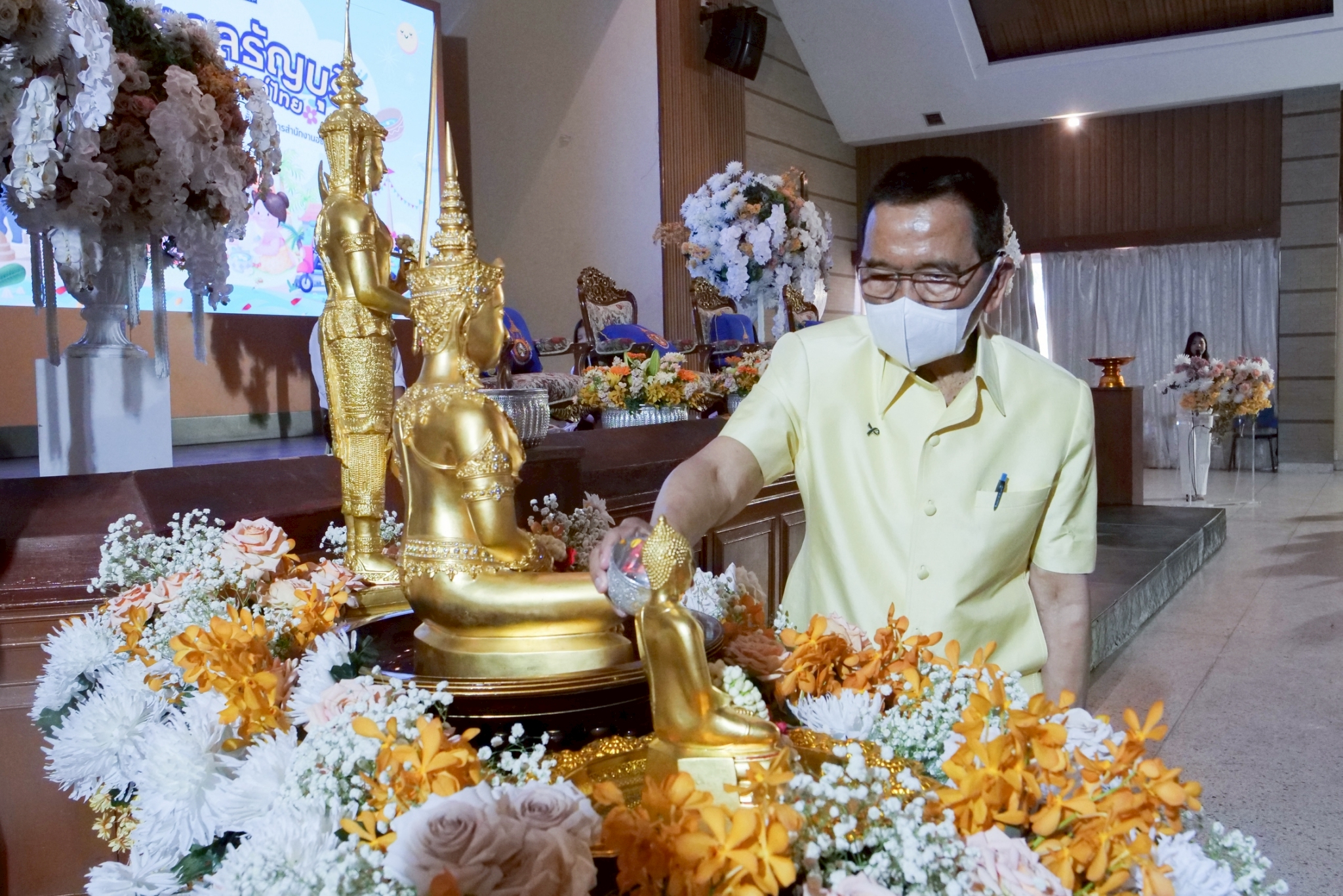 มทร.ธัญบุรี สรงน้ำพระ_260409_51