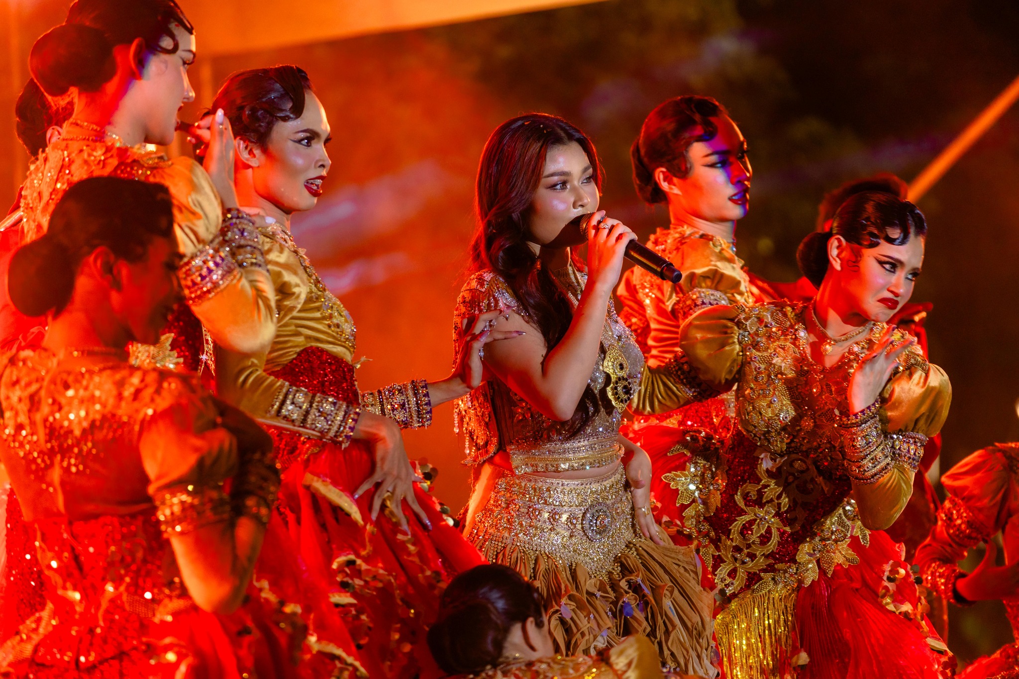 มทร.อีสาน คว้าแชมป์การประกวดขับร้องเพลงลูกทุ่งประเภททีม