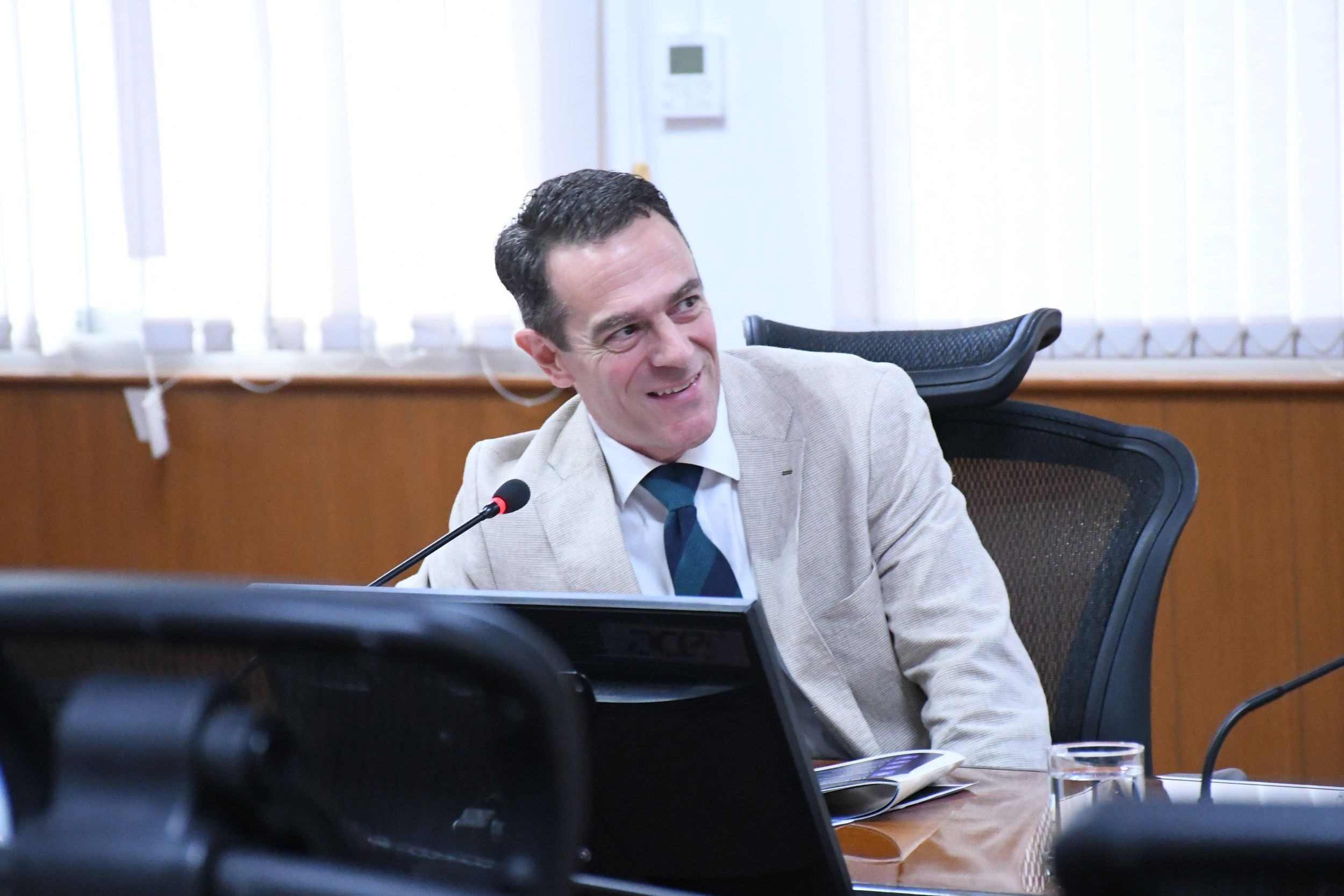 ต้อนรับ Adelaide University