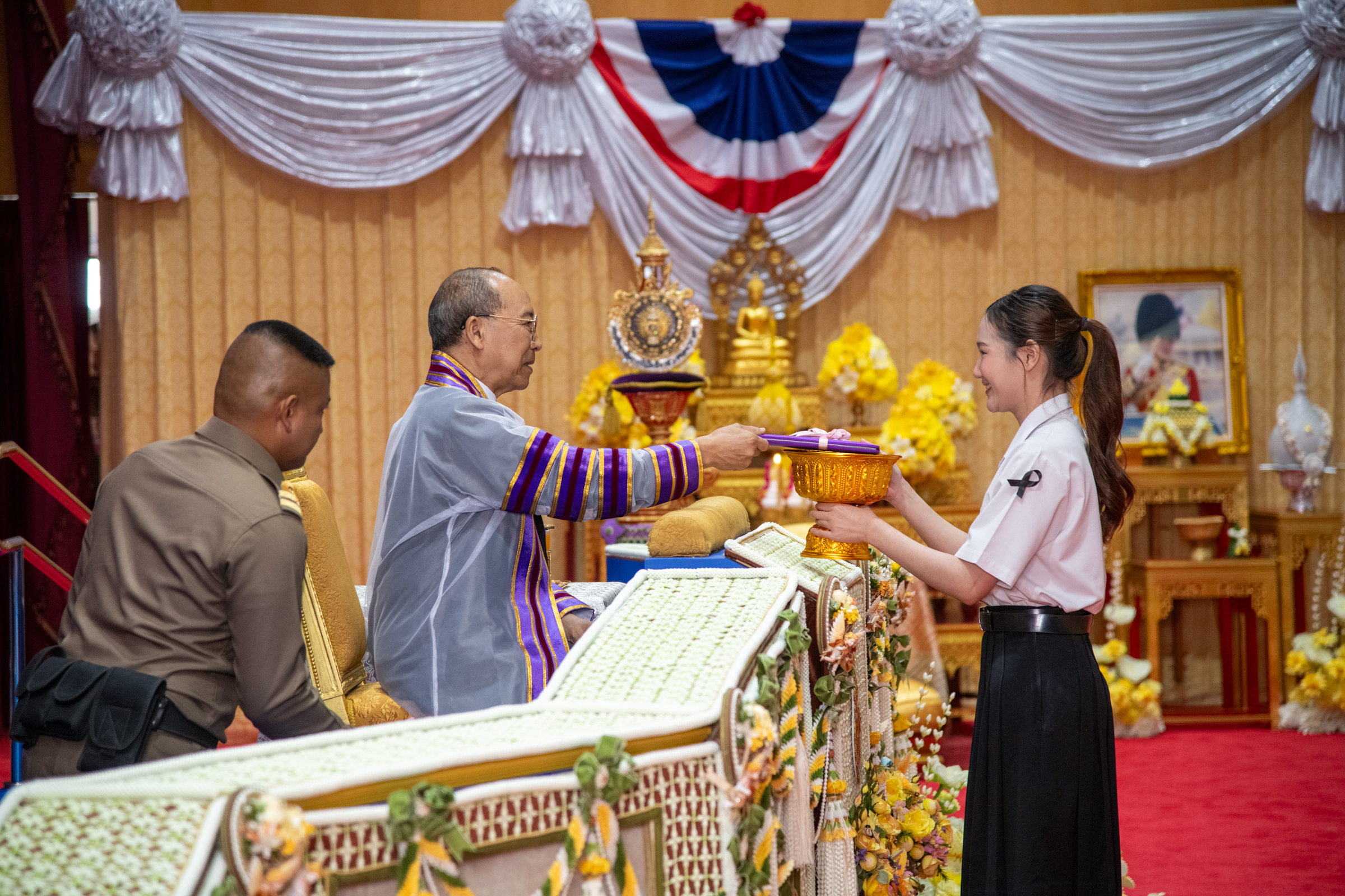 พิธีประทานประกาศนียบัตรวิชาชีพ ครั้งที่ 6 มหาวิทยาลัยเทคโนโลยีราชมงคลพระนคร