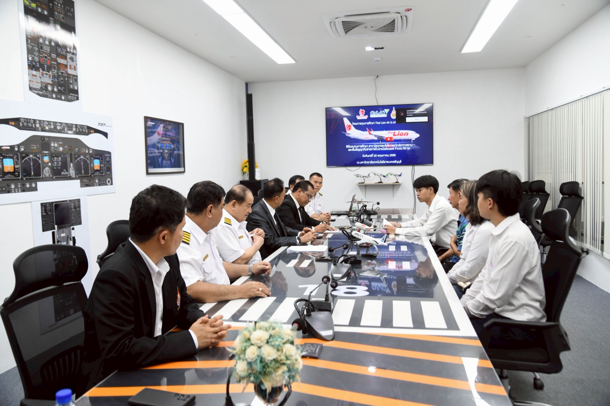มทร.ธัญบุรี จับมือสายการบินไทยไลอ้อนแอร์ มอบทุนการศึกษาทันที