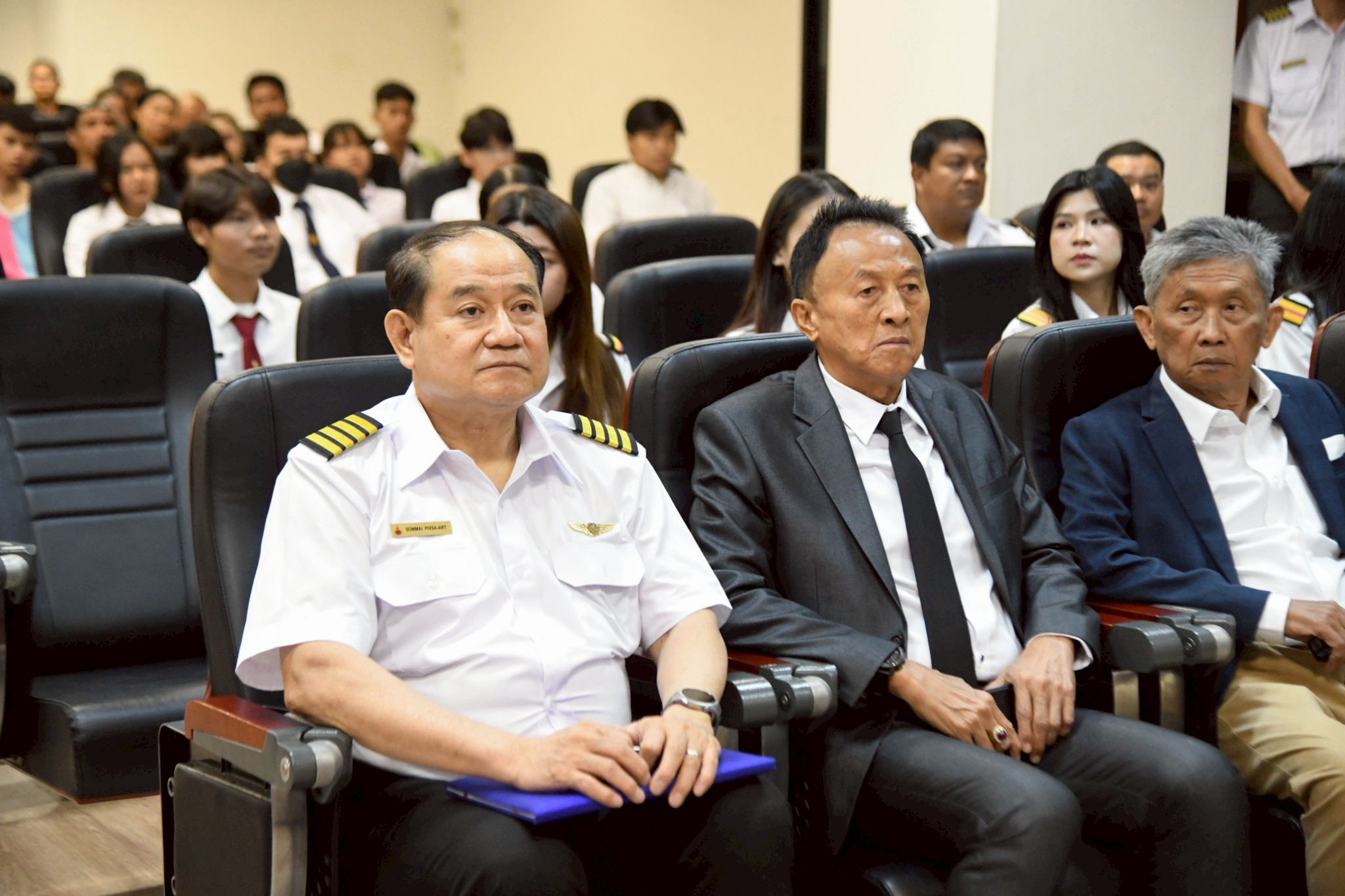 มทร.ธัญบุรี จับมือสายการบินไทยไลอ้อนแอร์ มอบทุนการศึกษาทันที