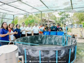 อธิการบดี มทร.อีสาน นำทีมวิจัยลงพื้นที่อุดรธานี ถ่ายทอดเทคโนโลยีระบบสมาร์ทฟาร์ม IoT