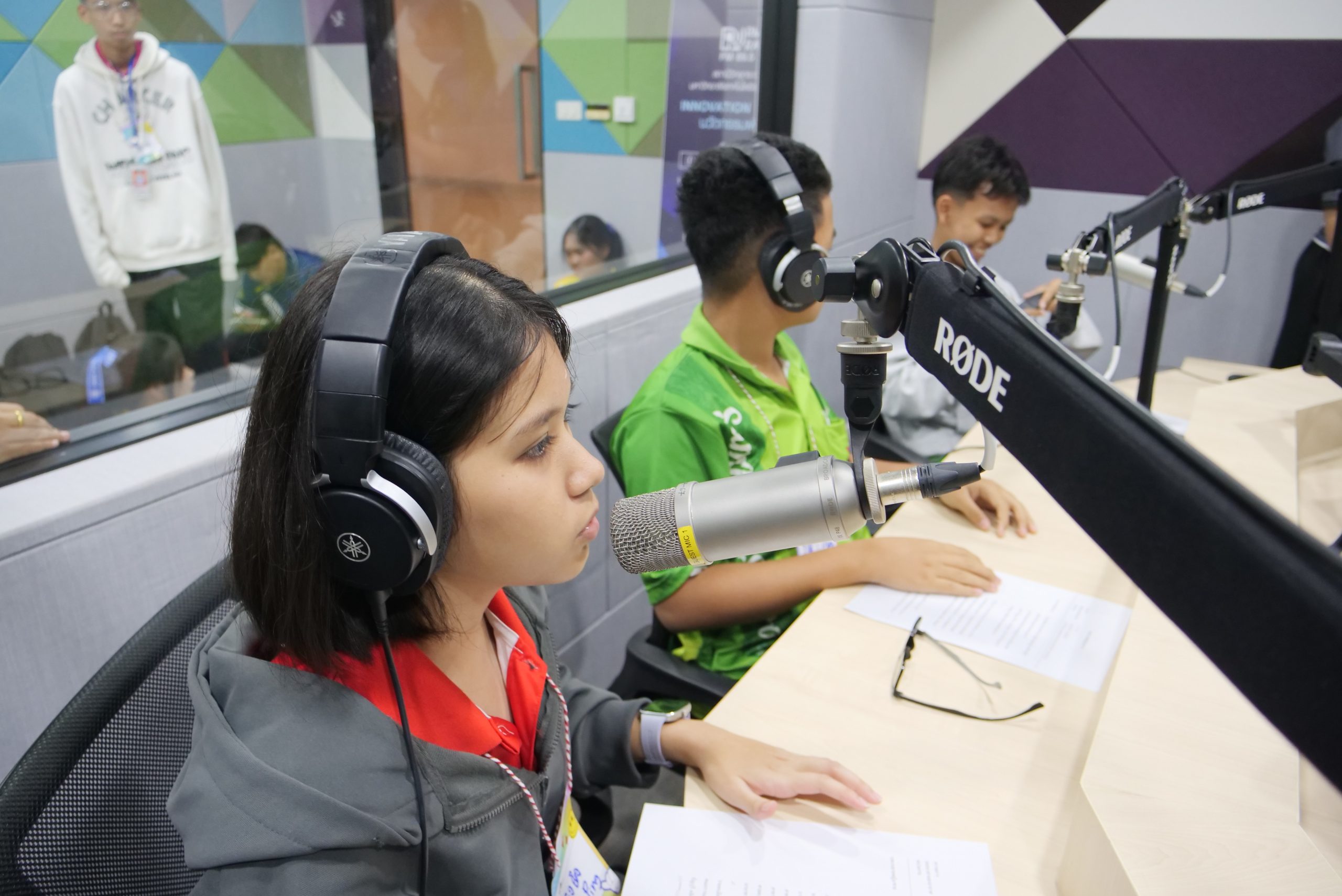 RMUTT RADIO ถ่ายทอด ศาสตร์แห่งเสียง เสริมทักษะผลิตรายการวิทยุให้กับนักเรียน ร.ร.สามโคก จ