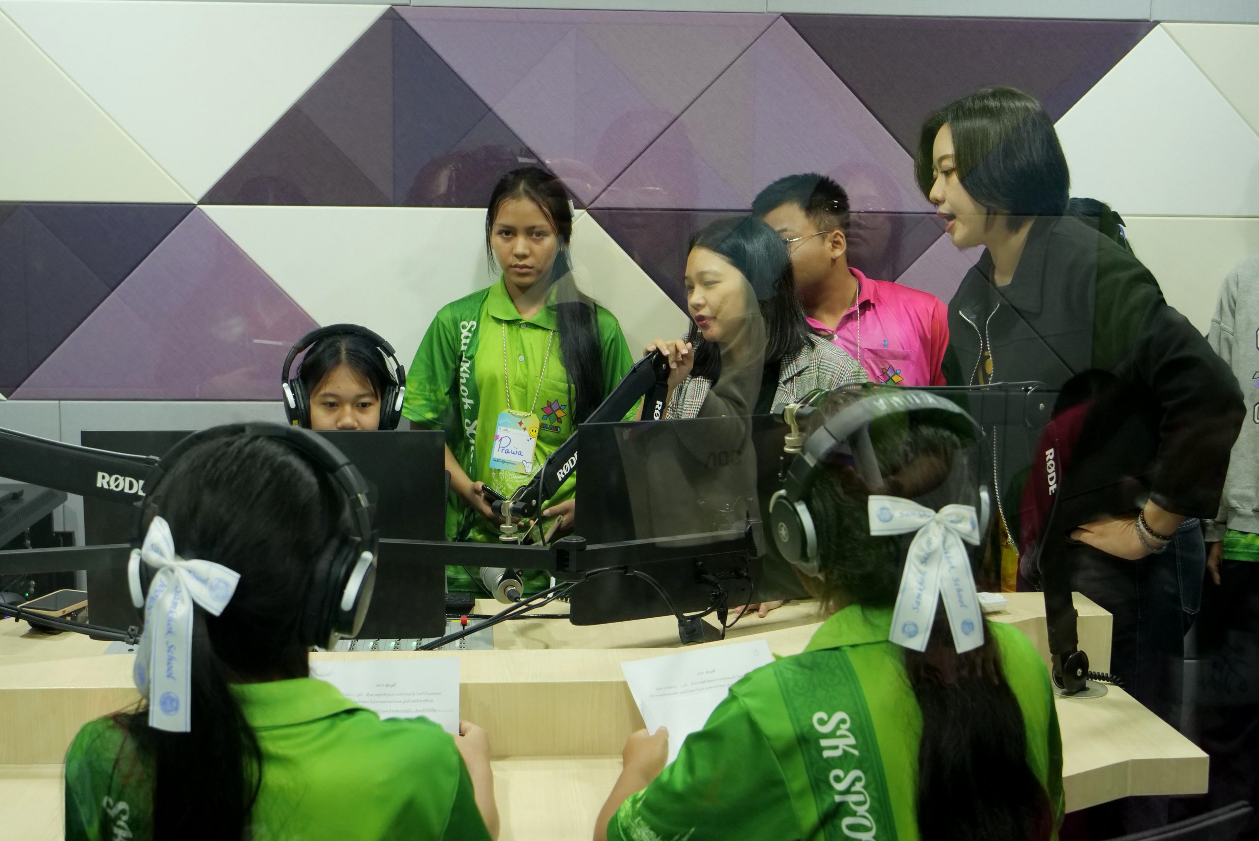 RMUTT RADIO ถ่ายทอด ศาสตร์แห่งเสียง เสริมทักษะผลิตรายการวิทยุให้กับนักเรียน ร.ร.สามโคก จ