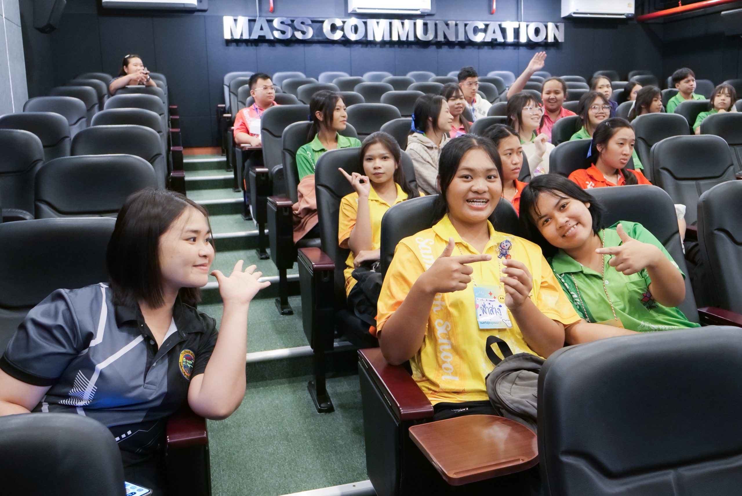 RMUTT RADIO ถ่ายทอด ศาสตร์แห่งเสียง เสริมทักษะผลิตรายการวิทยุให้กับนักเรียน ร.ร.สามโคก จ