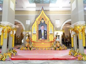คณะเทคโนโลยีคหกรรมศาสตร์ มทร.พระนคร ร่วมใจจัดดอกไม้ตกแต่งงานสโมสรสันนิบาต