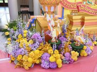 คณะเทคโนโลยีคหกรรมศาสตร์ มทร.พระนคร ร่วมใจจัดดอกไม้ตกแต่งงานสโมสรสันนิบาต