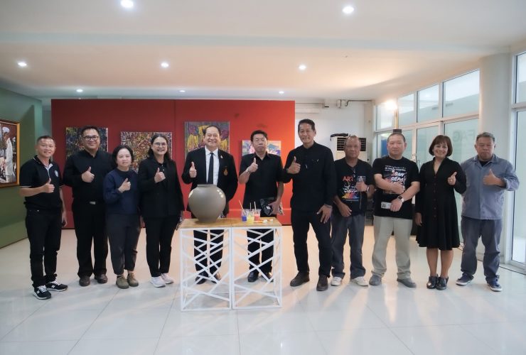 มทร.ธัญบุรี ร่วมกับสมาคมศิลป์หอไตร เปิดนิทรรศการนานาชาติ สานศิลป์กลิ่นปทุม