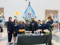 สถานีวิทยุ มทร.ธัญบุรี ร่วมโครงการ ‘ร้อยดวงใจ ถวายอาลัย ประดิษฐ์ดอกไม้จันทน์